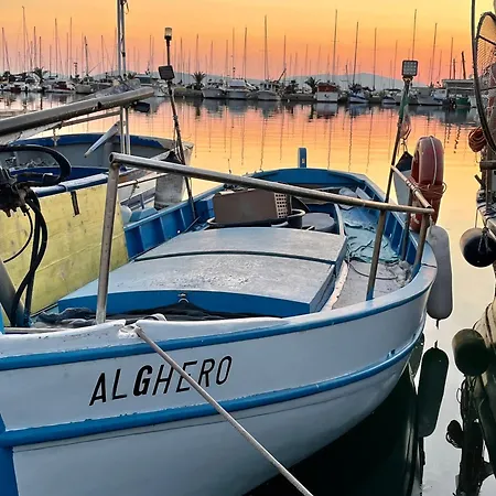 Houseboat Seabreeze 2 Hotel na wodzie