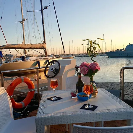 Houseboat Seabreeze 2
