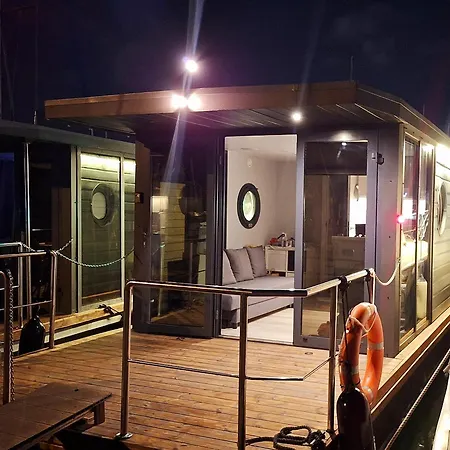Houseboat Seabreeze 2 Botel
